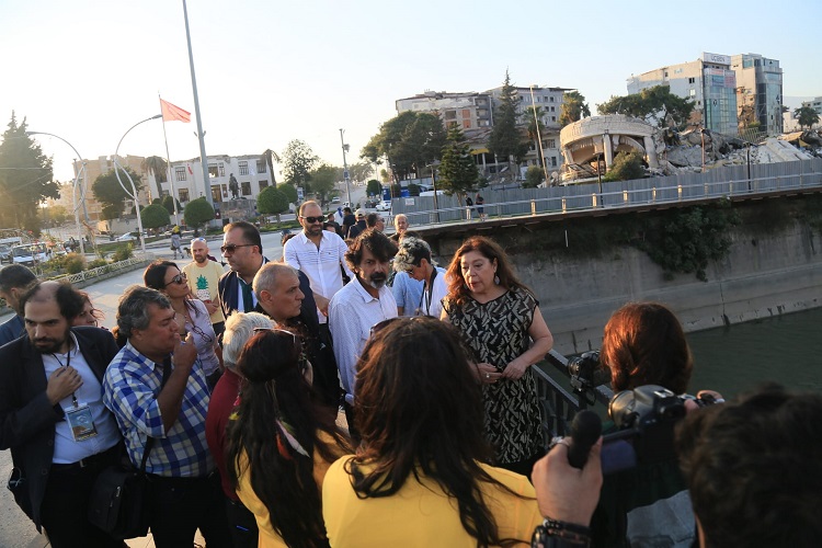 Hatay'da 11. kez düzenlenen Uluslararası Antakya Film Festivali, bu yıl "sanatın iyileştirici gücü" temasıyla, 6 Şubat depreminin hüzünlü gölgesinde başladı.