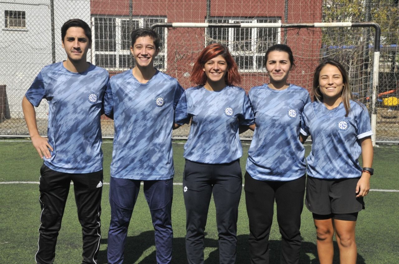 Aydın'da kurulan Brosis Futbol Kulübü, kadın antrenörlerin öncülüğünde erkek egemenliğine meydan okuyor ve geleceğin yıldız futbolcularını yetiştiriyor