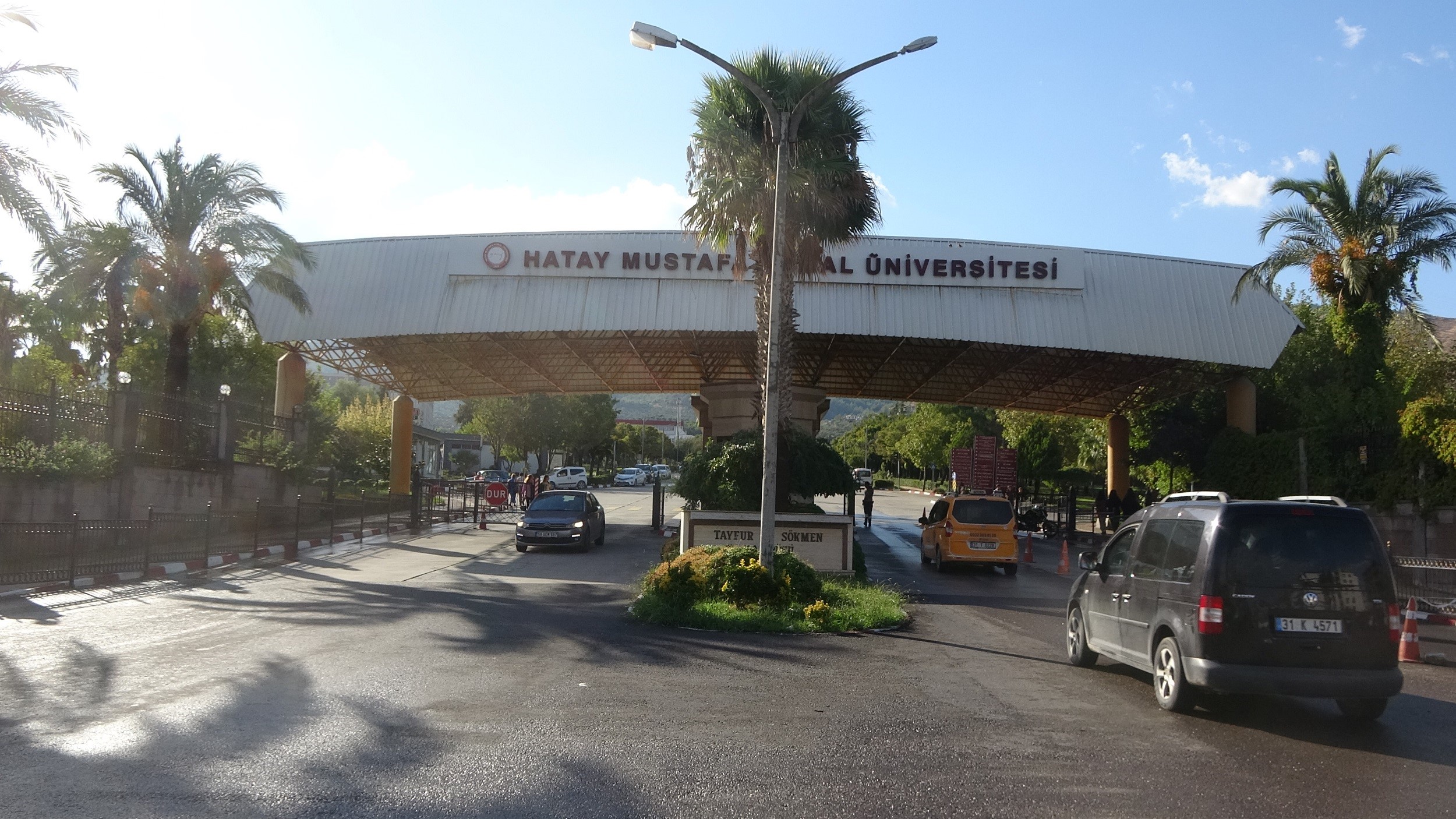 Hatay Mustafa Kemal Üniversitesi Rektörü Prof. Dr. Eren: “3 bin civarında öğrenciyi yüz yüze eğitim-öğretime çağırdık”