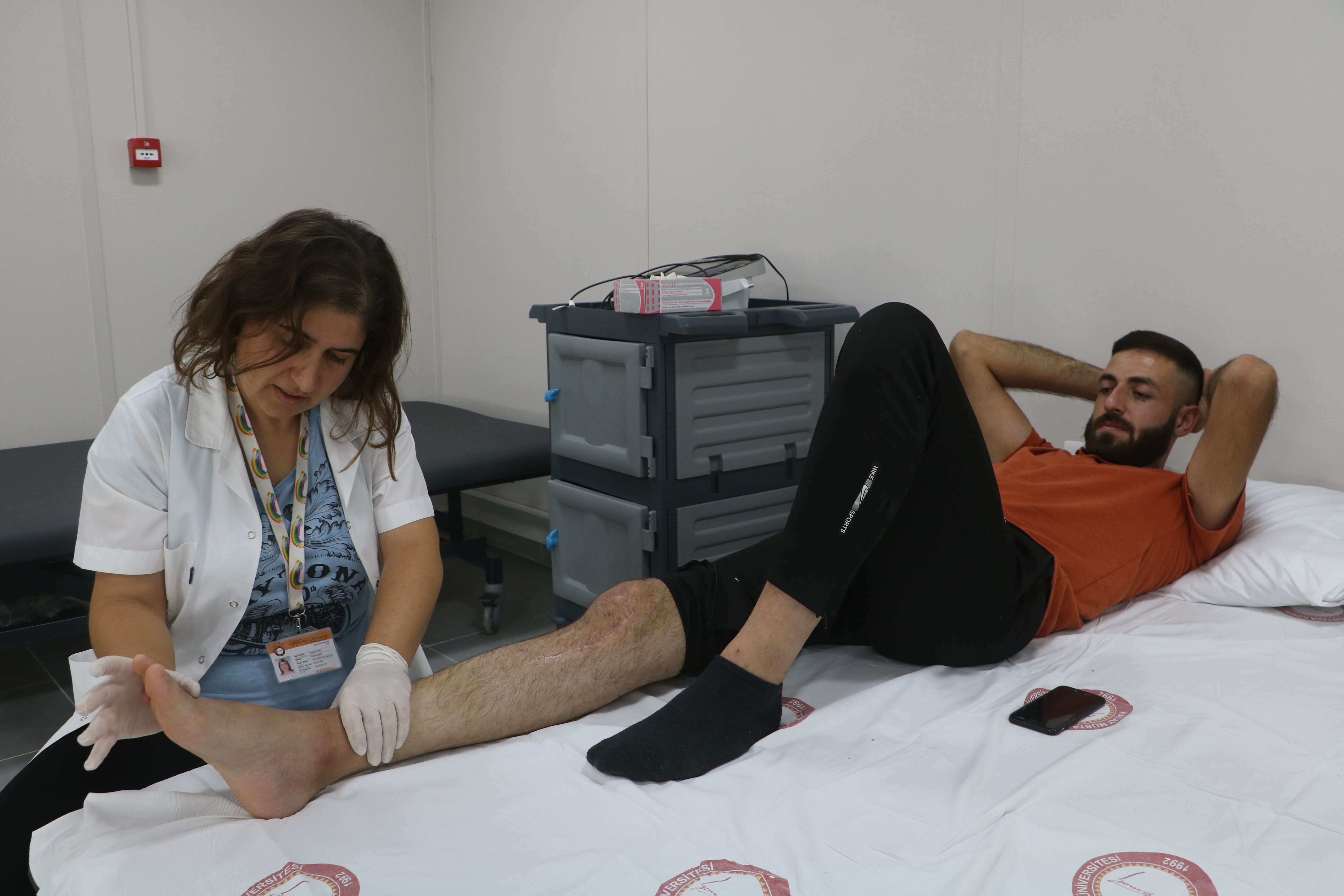Hatay, tarihinin en büyük felaketlerinden birini yaşadıktan sonra Kocaeli'den gelen kadınların maddi desteğiyle inşa edilen fizik tedavi ve rehabilitasyon merkezi, depremzedelere umut ışığı oldu.