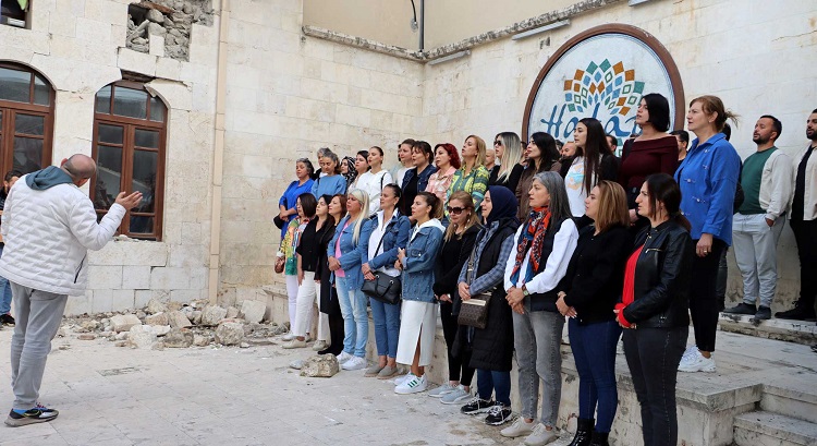 Antakya Medeniyetler Korosu, 6 Şubat Depreminin Ardından Duygu Dolu Buluşmada Yeniden Bir Araya Geldi