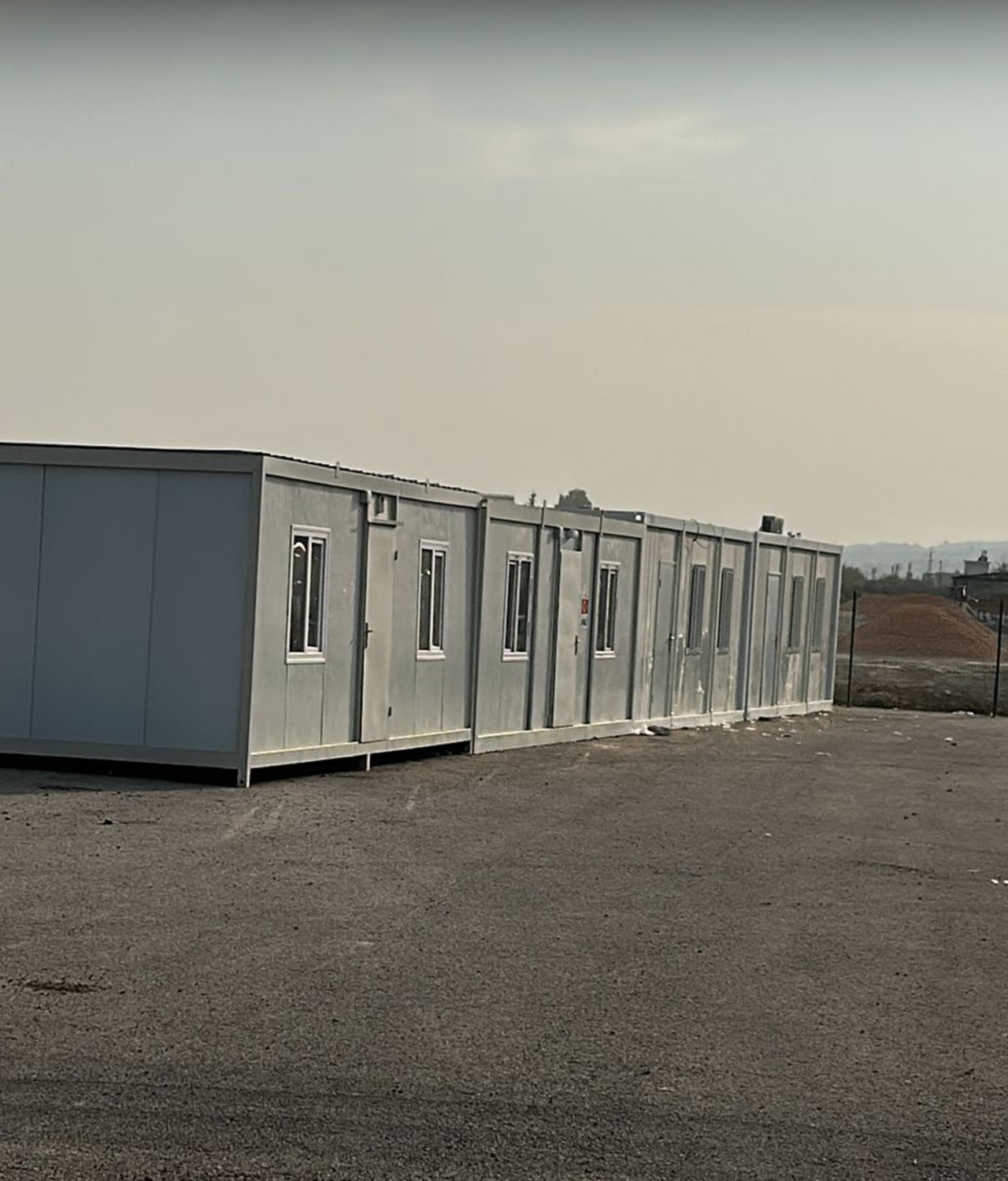Hatay'da depremin etkilediği bölgelerde AFAD, 2 geçici yaşam merkezine 4-6 yaş grubu için kur'an kursu ve ana sınıfı kuruyor. 