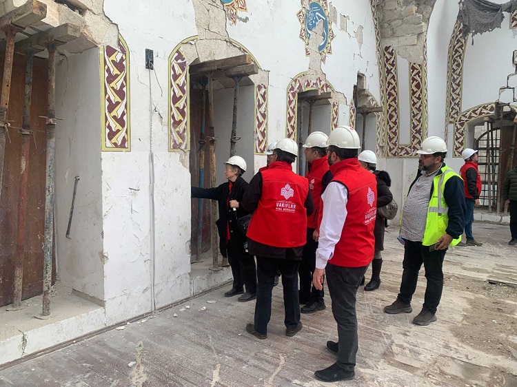 Anadolu'nun ilk camisi olarak kabul edilen ve 6 Şubat'taki depremlerde tamamen yıkılan Habib-i Neccar Camii'nin restorasyon çalışmaları devam ediyor.