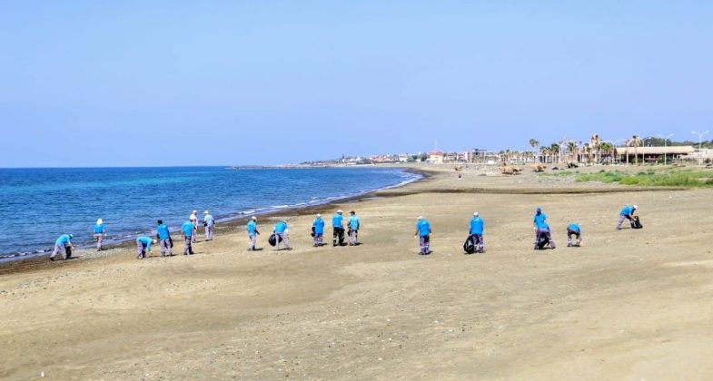 Hatay Büyükşehir Belediyesi Çevre Koruma ve Kontrol Dairesi Başkanlığı, 2015 yılından beri ilin denize kıyısı olan 7 ilçesindeki 158 km uzunluğundaki sahil şeridini düzenli olarak temizliyor.