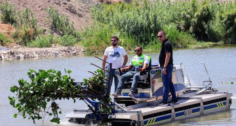 Hatay Büyükşehir Belediyesi Çevre Koruma ve Kontrol Dairesi Başkanlığı, 2015 yılından beri ilin denize kıyısı olan 7 ilçesindeki 158 km uzunluğundaki sahil şeridini düzenli olarak temizliyor.