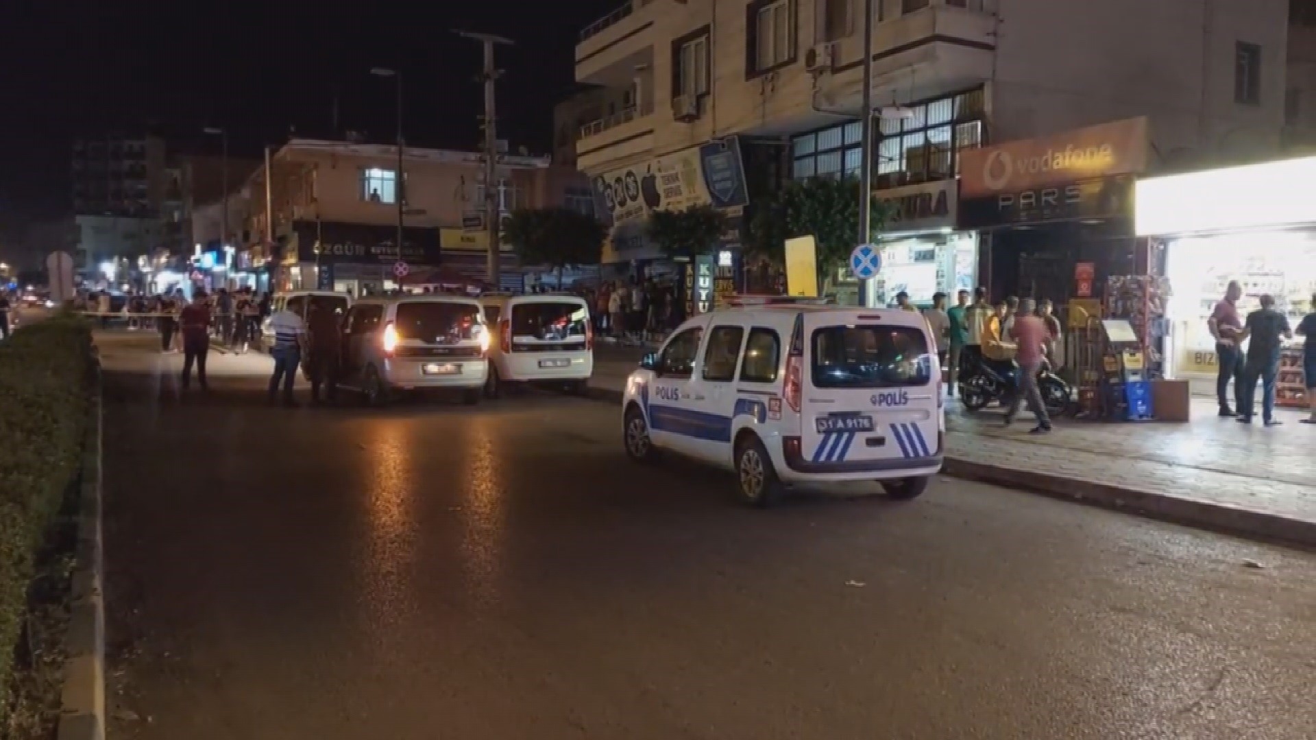 Hatay’ın Payas ilçesinde kıraathanede çıkan tartışmada 3 kişi silahla vurularak yaralanmıştı.