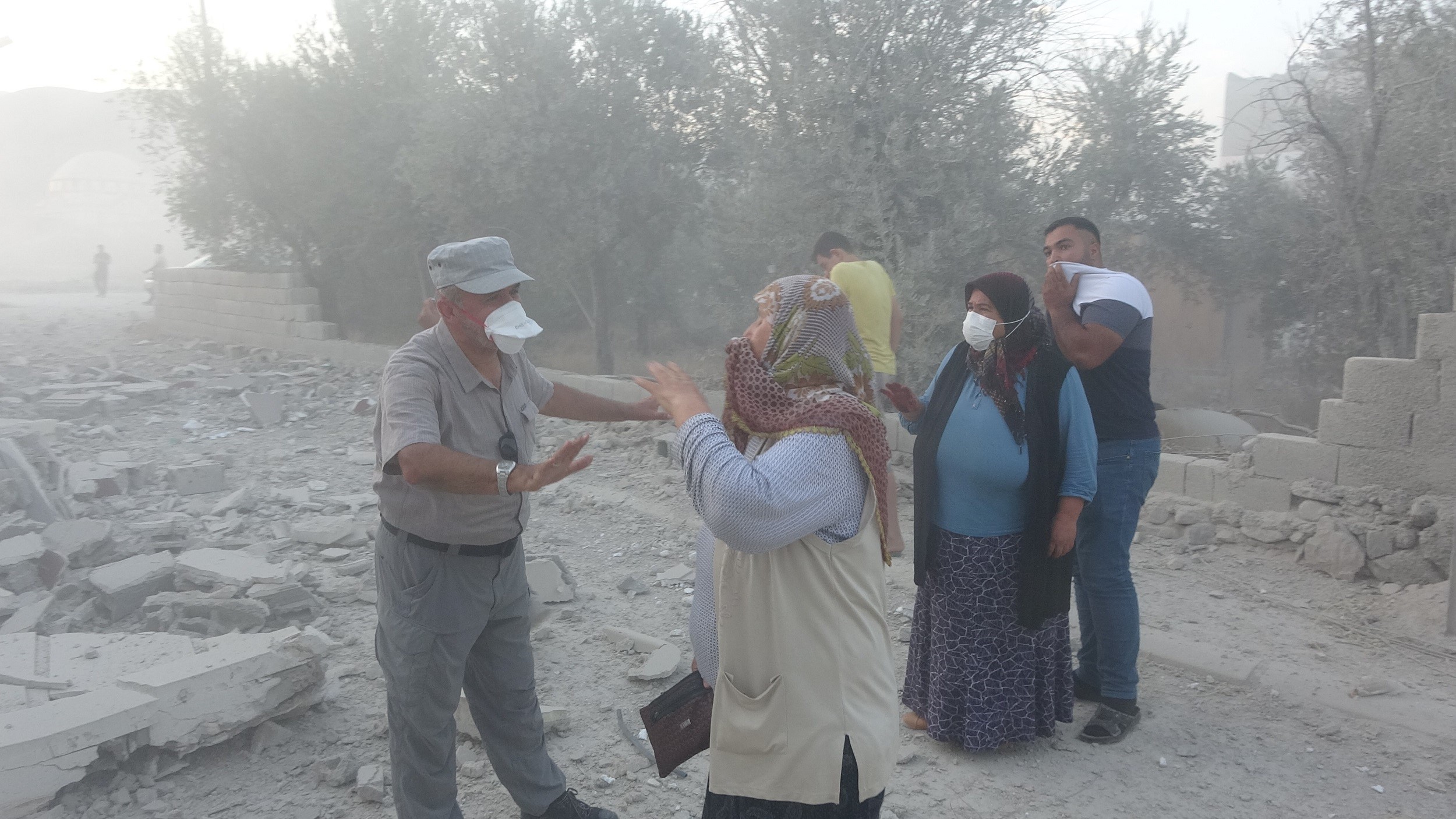 Aylardır korku içerisinde yaşıyordu, 7 katlı binanın yerle bir olmasıyla rahat nefes aldı