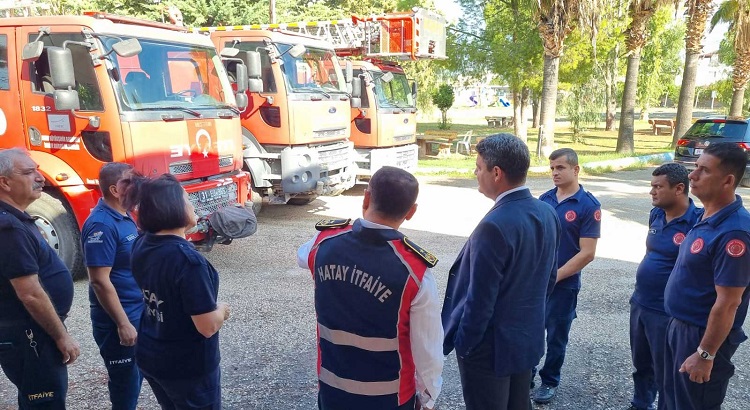 Hasan Gökpınar, İtfaiyecilik Haftası kapsamında Hatay Büyükşehir Belediyesi Arsuz İtfaiye Amirliği'ni ziyaret ederek, yangınla mücadelede özverili çalışmalar yürüten itfaiye ekiplerine teşekkür etti