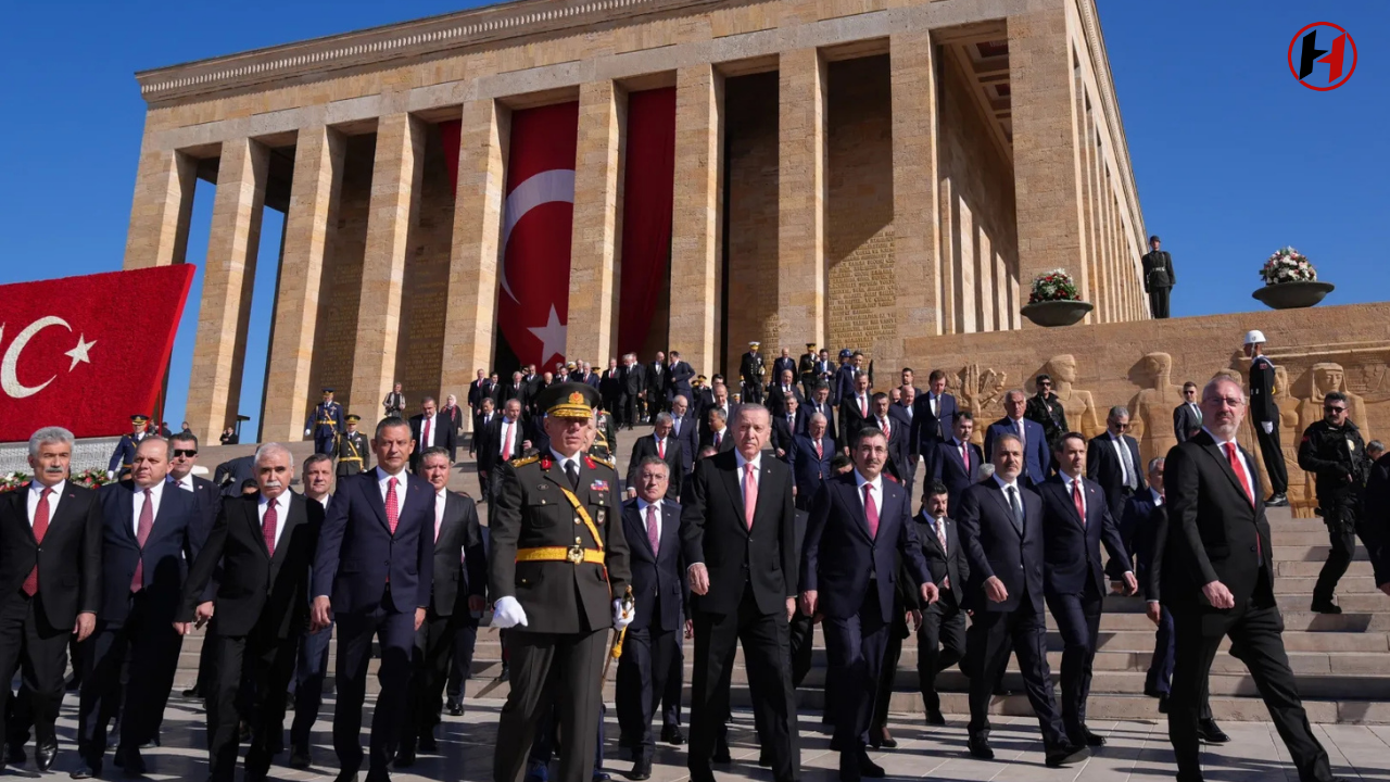 Cumhurbaşkanı Erdoğan ve Devlet Erkanı, 101. Yıl Dönümünde Cumhuriyet'i Anıtkabir'de Andı