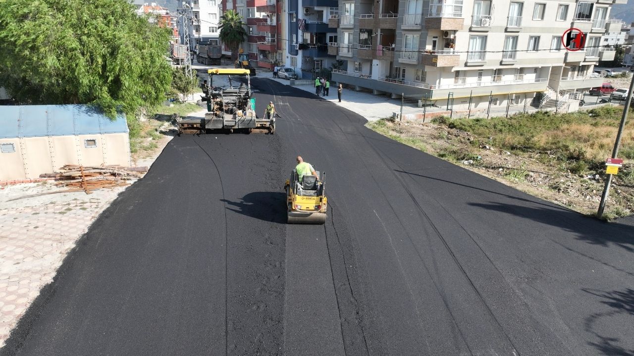 Hatay Büyükşehir Belediyesi, 1400 Kilometrelik Yol Hedefi İçin Çalışmalara Hız Verdi