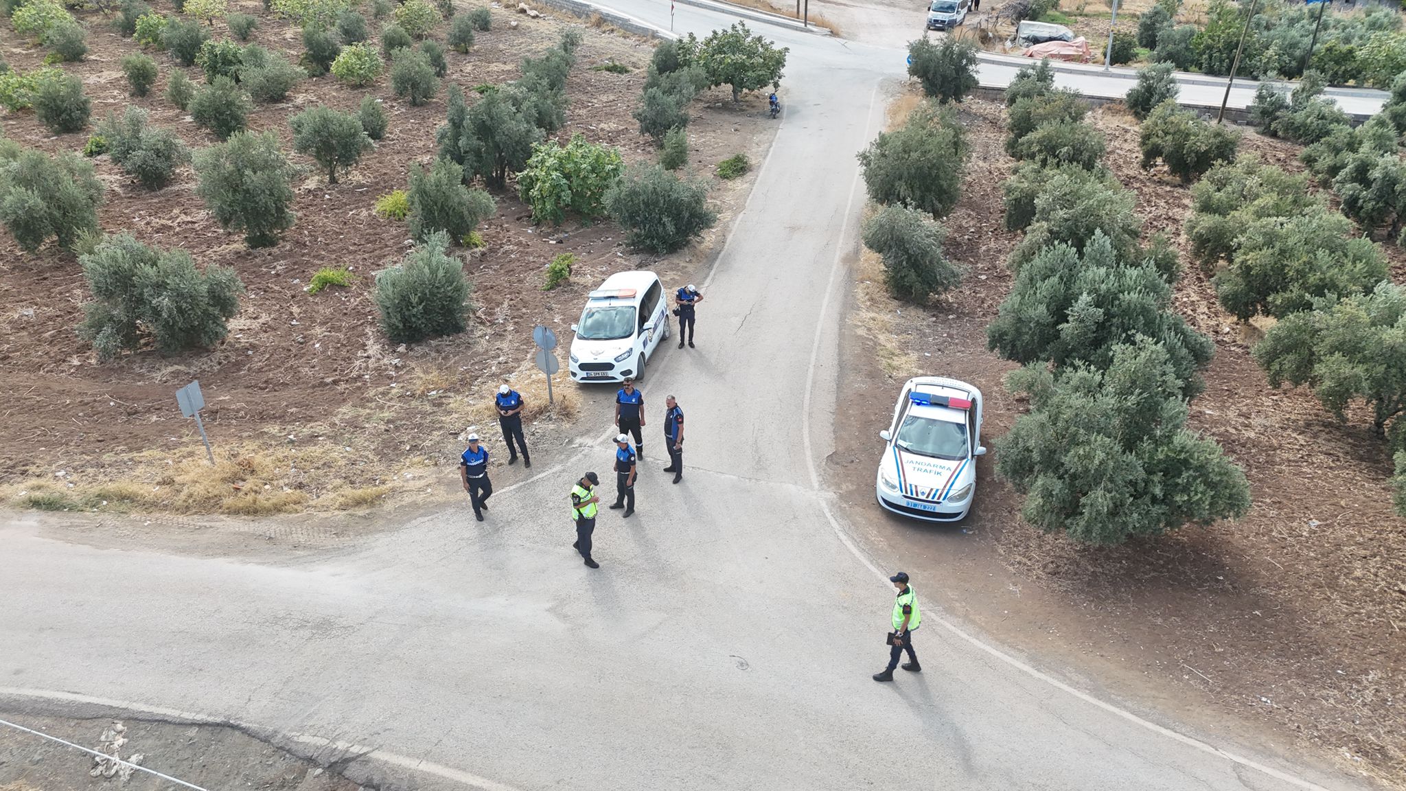 Hatay Büyükşehir Belediyesi, 2024-2025 eğitim-öğretim yılının başlamasıyla birlikte öğrenci servislerine yönelik denetimler gerçekleştiriyor.