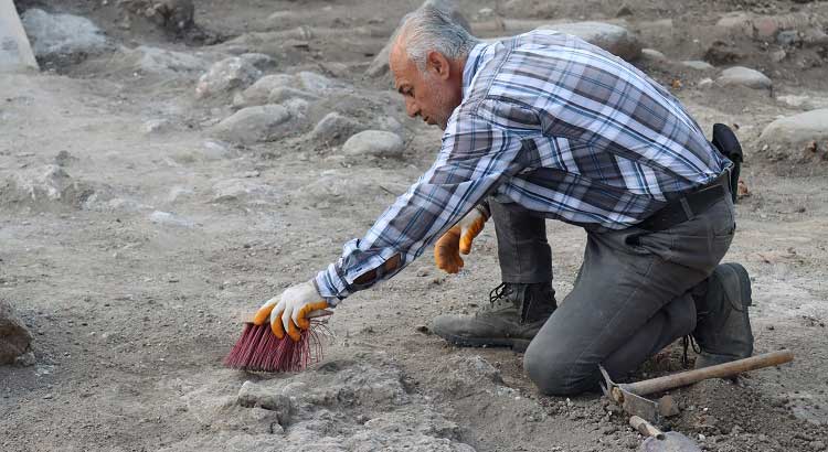 Hatay’da Roma Dönemi’ne ait Antakya Antik Hipodromu çevresinde gerçekleştirilen kazılarda, milattan sonra 4. yüzyıla uzanan bir sarayın kalıntılarına ulaşıldı. 