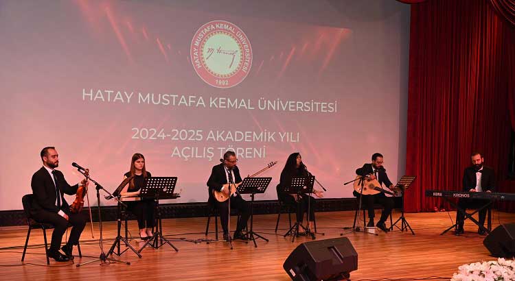 Hatay Mustafa Kemal Üniversitesi, 2024-2025 akademik yılı açılışını Yükseköğretim Kurulu (YÖK) Başkanı Prof. Dr. Erol Özvar'ın katılımıyla gerçekleştirdi.