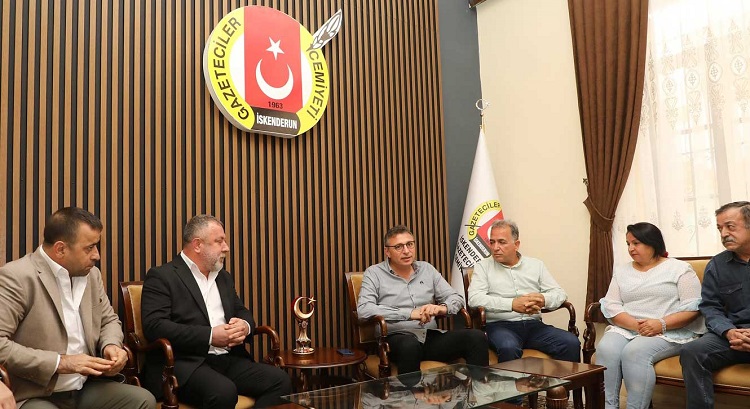 İskenderun Belediye Başkanı Mehmet Dönmez, Dünya Gazeteciler Günü dolayısıyla İskenderun Gazeteciler Cemiyeti’nde düzenlenen 22’nci Olağan Kongreye katıldı.