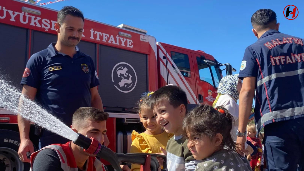 İtfaiye Haftası'nda Malatya'da Büyük Kutlama: Şehitler Anıldı