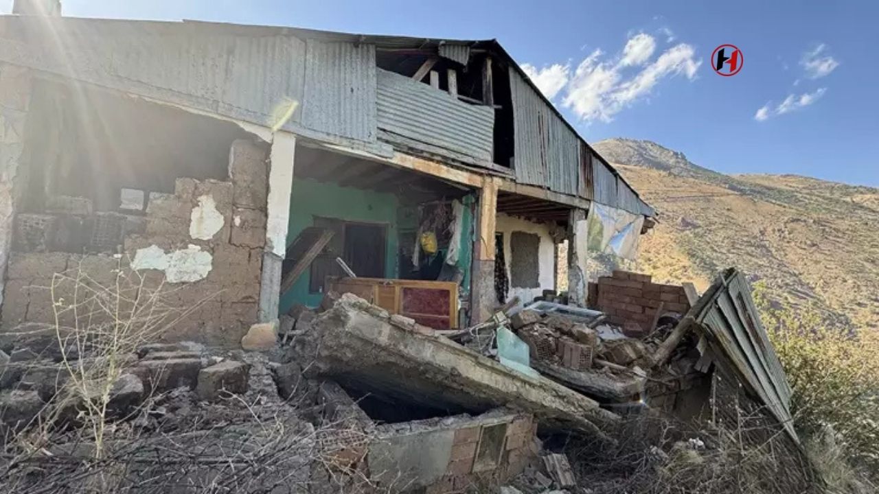 Malatya Kale'de 5,9 Büyüklüğündeki Deprem Nedeniyle Eğitime Ara Verildi