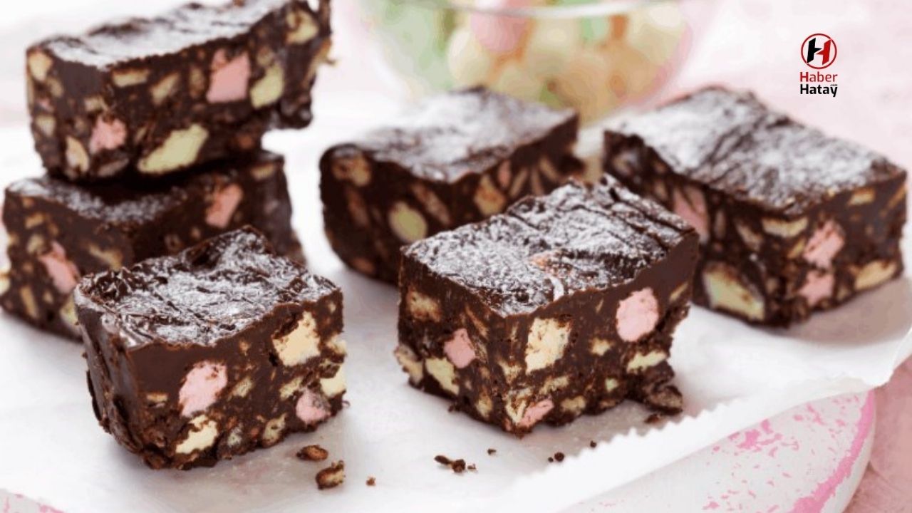 Rocky Road Tarifi: Çikolata Tutkunları için Pratik ve Eğlenceli Atıştırmalık