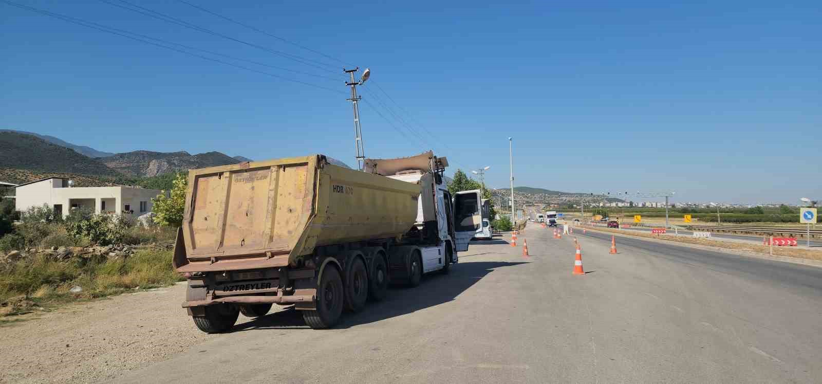 Tırla çarpışan motosikletin sürücüsü hayatını kaybetti