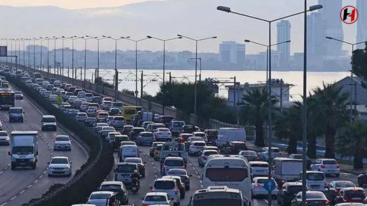 Türkiye'de Araç Sayısı Rekor Kırdı! Eylül'de 212 Bin Yeni Taşıt Trafiğe Çıktı