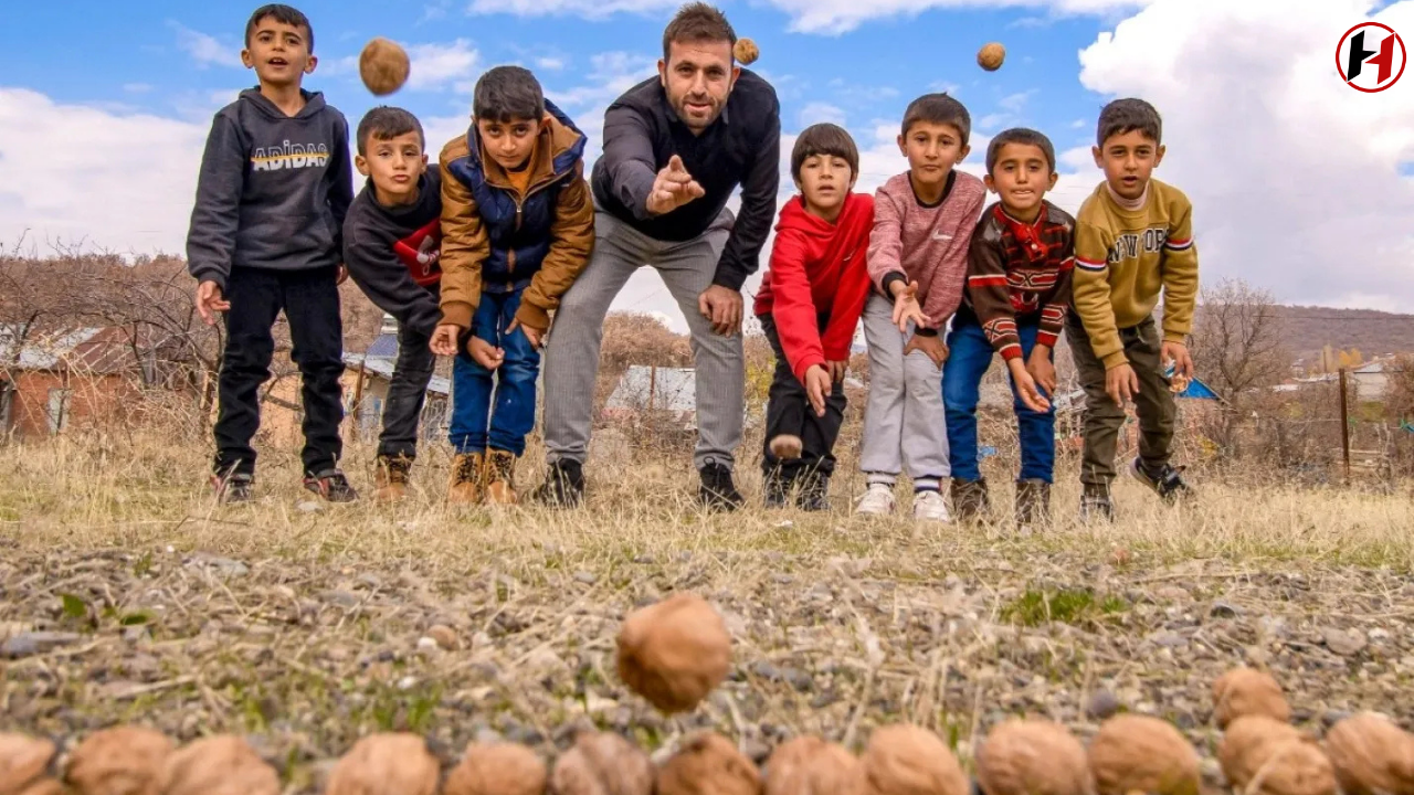 24 Kasım'a Özel: Öğretmenlerin Sanatsal Yetenekleri Parladı, İşte Dereceye Girenler