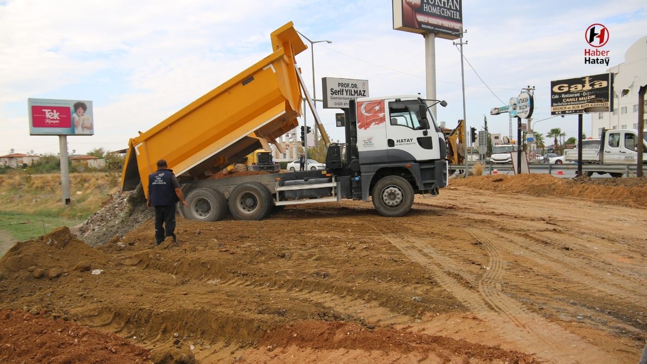 Hatay Büyükşehir Belediyesi’nden İskenderun-Arsuz Yolunda Trafik Rahatlatan Çalışma