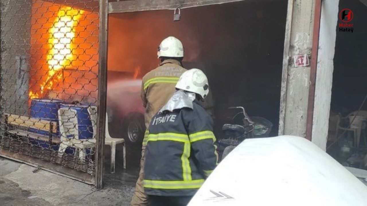 İskenderun'da Park Halindeki Araçta Yangın