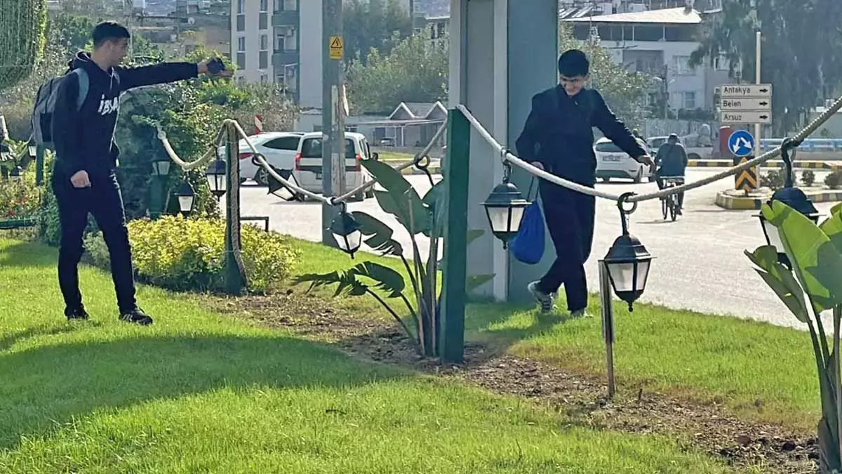 İskenderun'daki "Çimlere basma" sesinde değişiklik