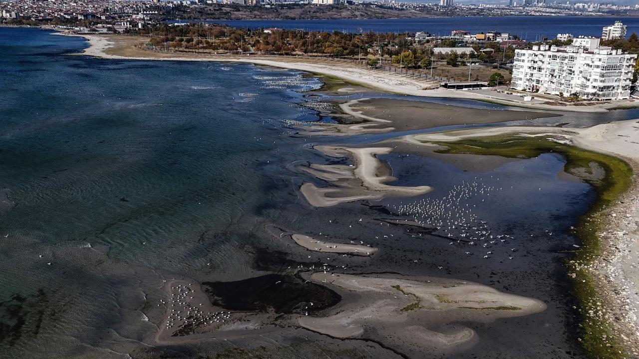 İstanbul’da deniz suyu çekildi, balıkçılar avlanmaya çıkamadı