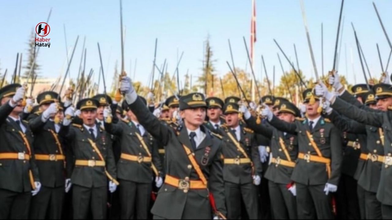 Kara Harp Okulu'ndaki Kılıçlı Yemin Tartışmasında 5 Teğmenin İhracı İsteniyor