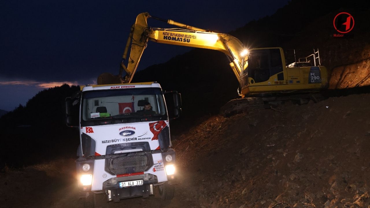 Hatay’da Serinyol-Madenli Yolu İçin Gece Gündüz Çalışma