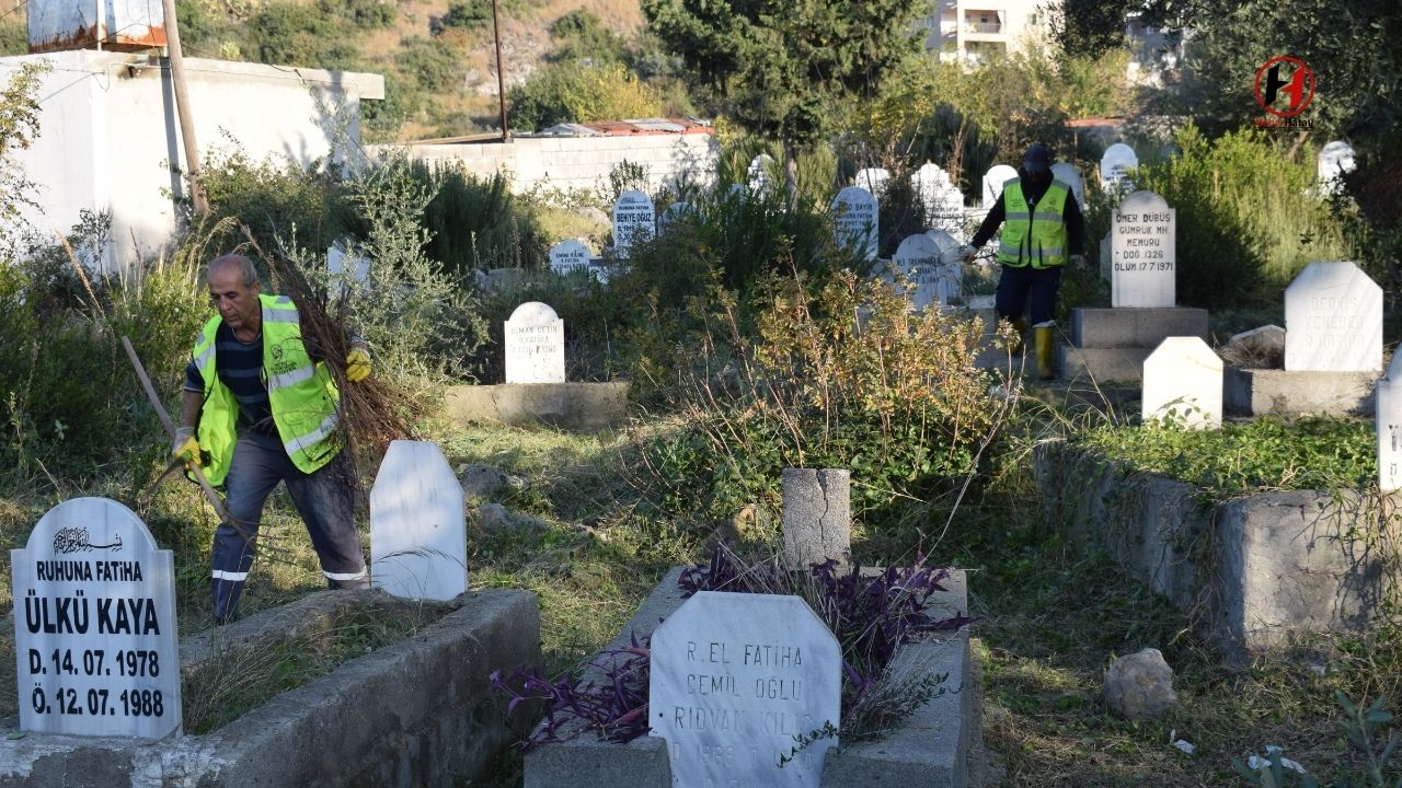 HBB’den Mezarlıklara Örnek Hizmet: 1008 Mezarlıkta Çalışma Yapıldı