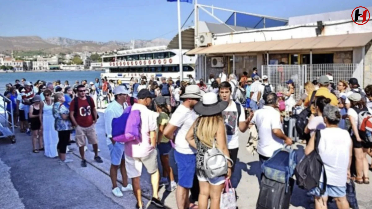 Yunan Adaları'nda Türk Turist Rekoru: 1.3 Milyon Kişi Tatil Yaptı