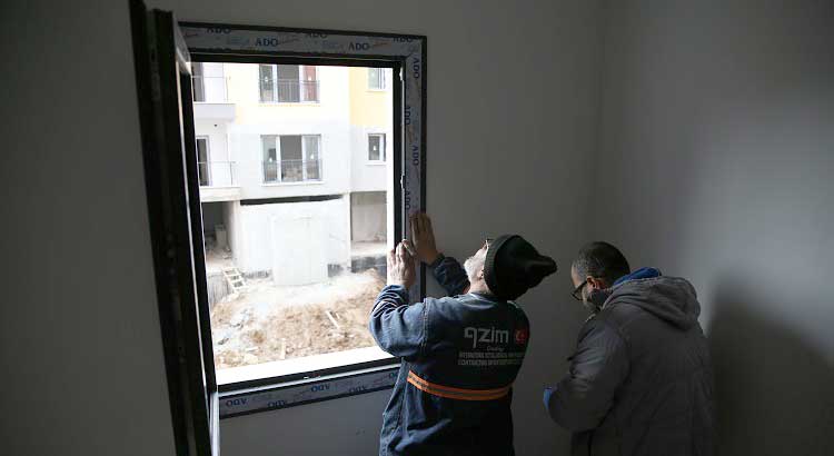 Kahramanmaraş merkezli 6 Şubat 2023 depremlerinden etkilenen Belen'de, TOKİ tarafından inşa edilen deprem konutlarının yapımı hızla devam ediyor.