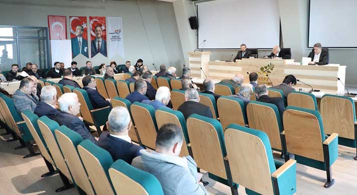 Hatay Büyükşehir Belediye Meclisi Şubat ayı toplantısında önemli kararlar alındı. 10 ilçede 18 altyapı projesi için 375 milyon Euro hibe kabul edildi.