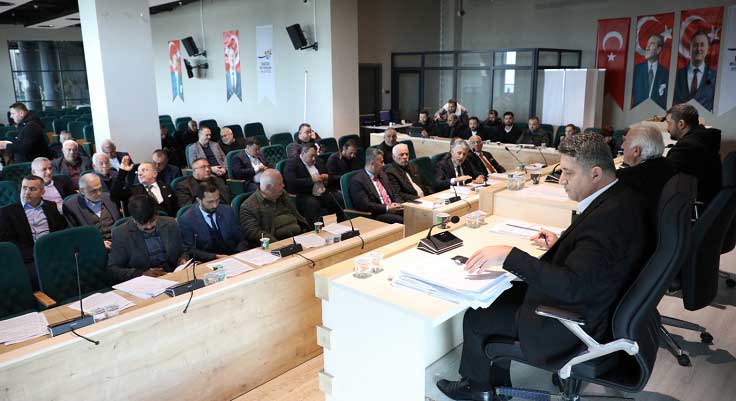 Hatay Büyükşehir Belediye Meclisi Şubat ayı toplantısında önemli kararlar alındı. 10 ilçede 18 altyapı projesi için 375 milyon Euro hibe kabul edildi.