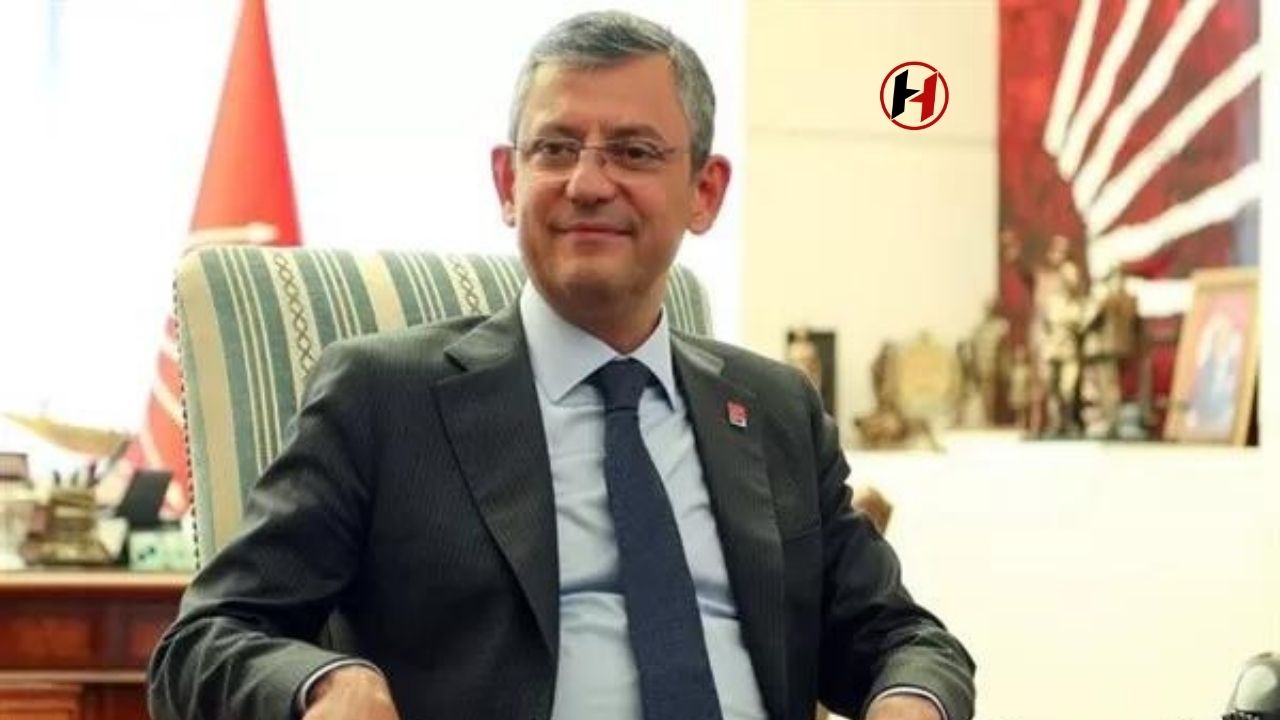 CHP Genel Başkanı Özel, İstanbul'un Eyüpsultan ve Sarıyer ilçelerinde vatandaşlarla buluştu
