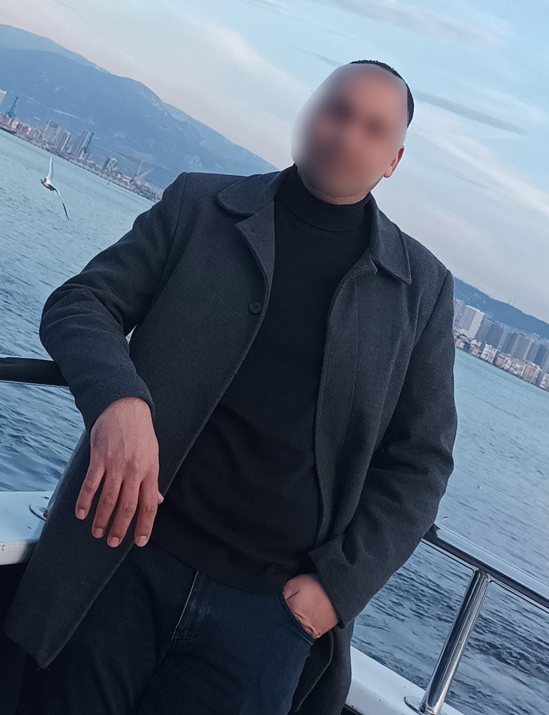 Antakya'da yaşanan olayda, 30 yaşındaki Başak Ş., boşanma aşamasında olduğu eşi tarafından yaşadıkları konteynerin yakılmaya çalışıldığını dehşetle anlattı.