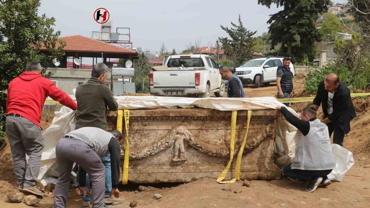 Hatay'da Kazıda Lahit Bulundu! Müze Müdürlüğü Tarafından Koruma Altına Alındı