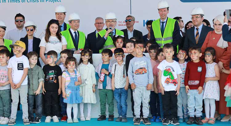 Milli Eğitim Bakanlığı ve AB Türkiye Delegasyonu iş birliğiyle yürütülen "Kriz Zamanlarında Herkes İçin Eğitim III Projesi" kapsamında 100 yeni anaokulu yapılıyor. 