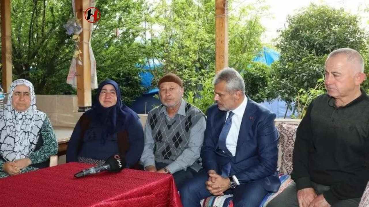 Hatay Büyükşehir Belediye Başkanı Öntürk, Depremzedeleri Ziyaret Ederek Bayram Huzurunu Paylaştı