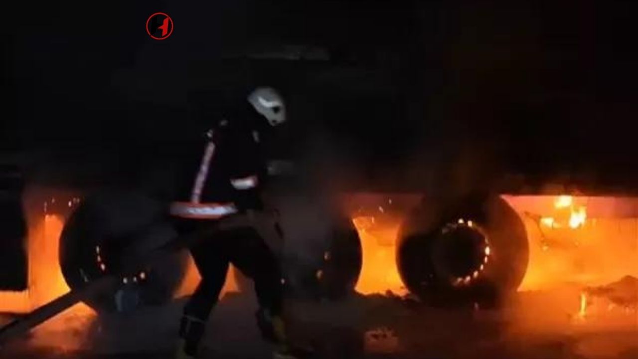 Viranşehir-Şanlıurfa Otoyolu'nda Tır Yangını