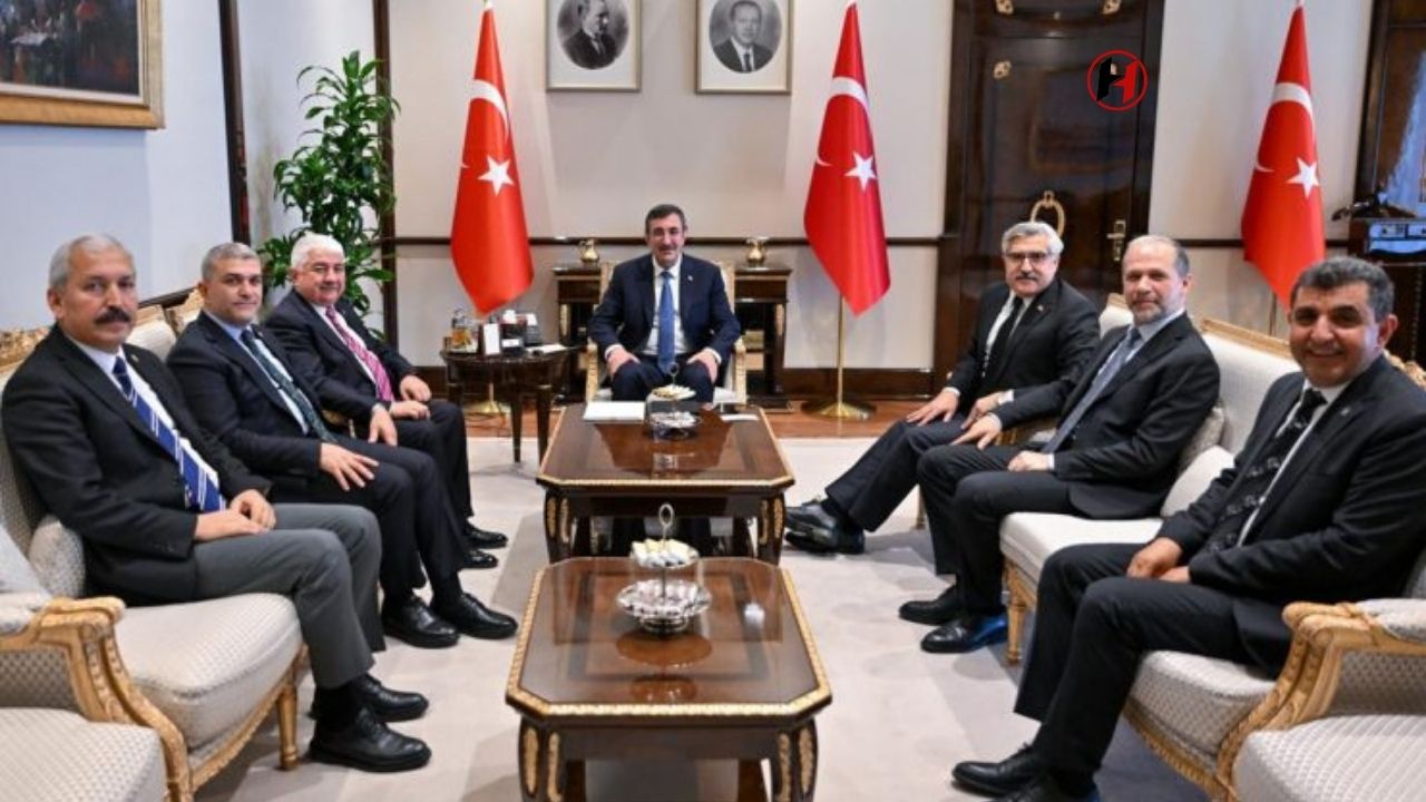 AK Parti Hatay Milletvekillerinden Cumhurbaşkanı Yardımcısı Cevdet Yılmaz’a Ziyaret