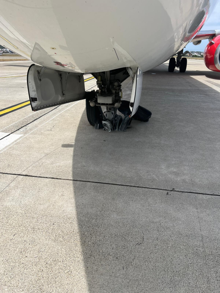 Antalya hava sahasında bugün korku dolu anlar yaşandı. Corendon Havayolları'na ait Köln kalkışlı Gazipaşa varışlı bir Boeing 738 tipi yolcu uçağı, iniş sırasında adeta bir kazadan döndü. 