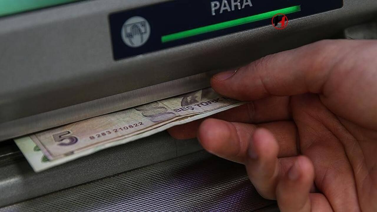 Bankalar Büyük Değişimle Sarsıldı: ATM'lerde 20 TL ve Altı Banknotlar Kabul Edilmiyor!