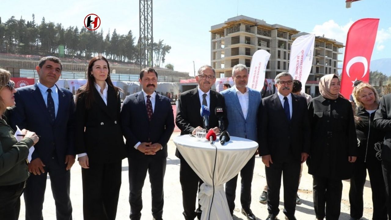 Çevre Bakanı Özhaseki, Hatay'da Deprem Sonrası İnşaat Faaliyetlerini Denetledi