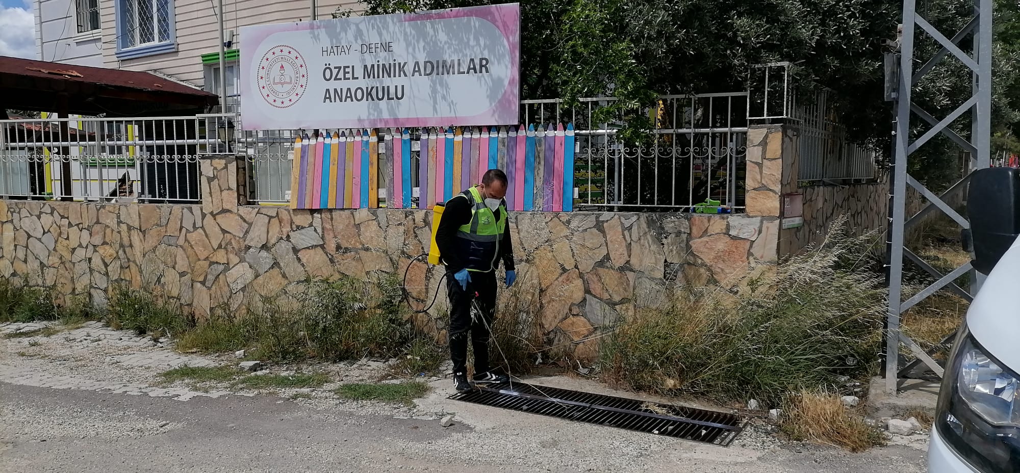 Hatay Büyükşehir Belediyesi, il genelinde haşere ve sivrisineklerle mücadeleyi aralıksız sürdürüyor. 