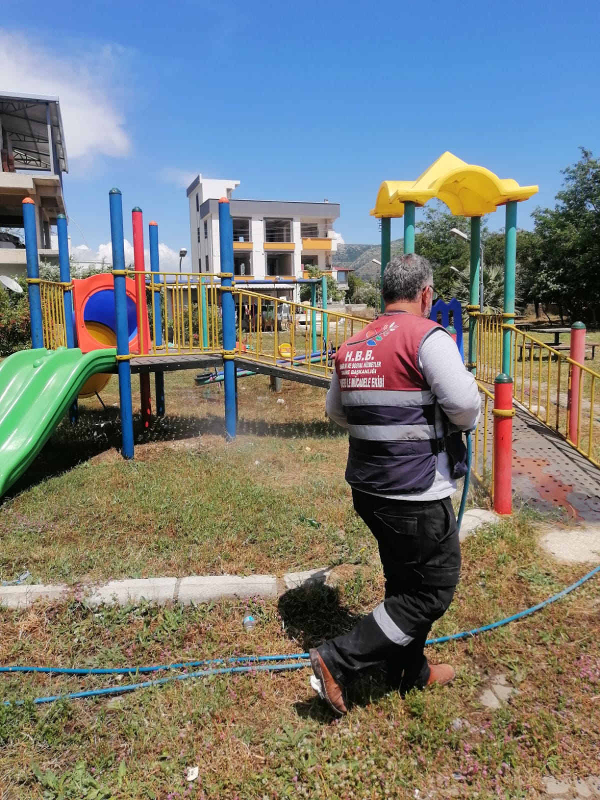 Hatay Büyükşehir Belediyesi, il genelinde haşere ve sivrisineklerle mücadeleyi aralıksız sürdürüyor. 