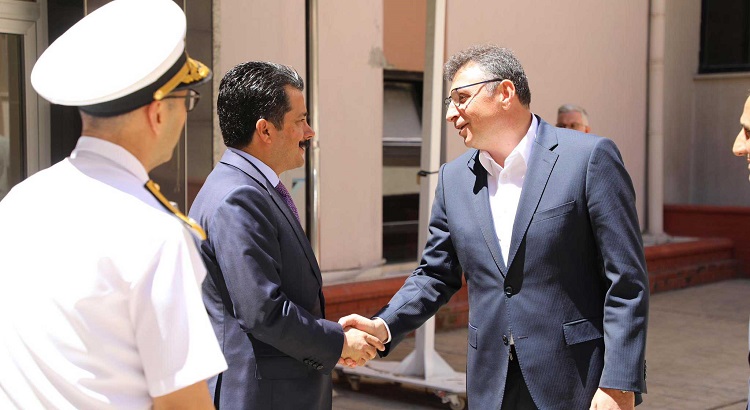 Hatay Valisi Mustafa Masatlı, 31 Mart Mahallî İdareler Seçimi'nin ardından İskenderun Belediye Başkanı seçilen Mehmet Dönmez'i ziyaret etti.
