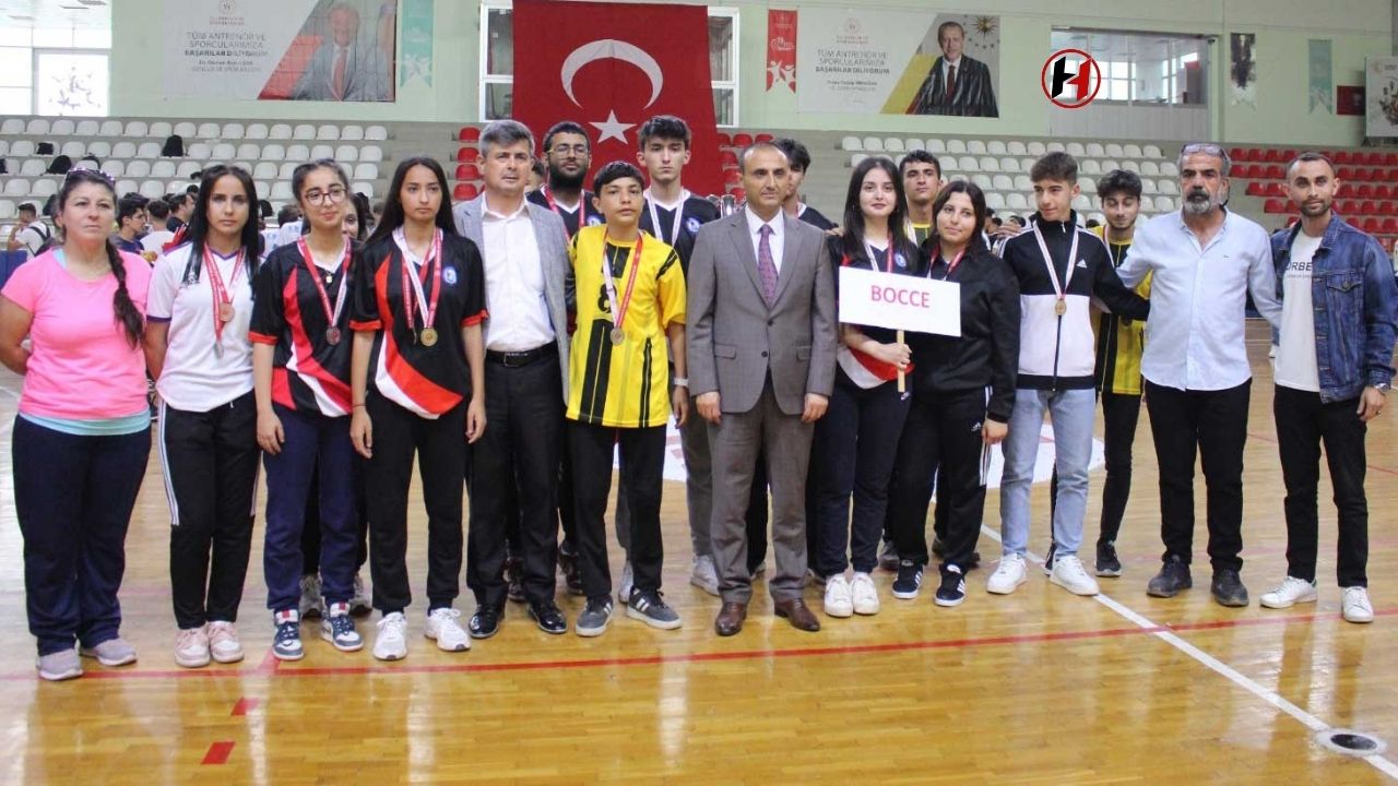 İskenderun'da 19 Mayıs Coşkusu Liseler Arası Spor Müsabakalarıyla Taçlandı!