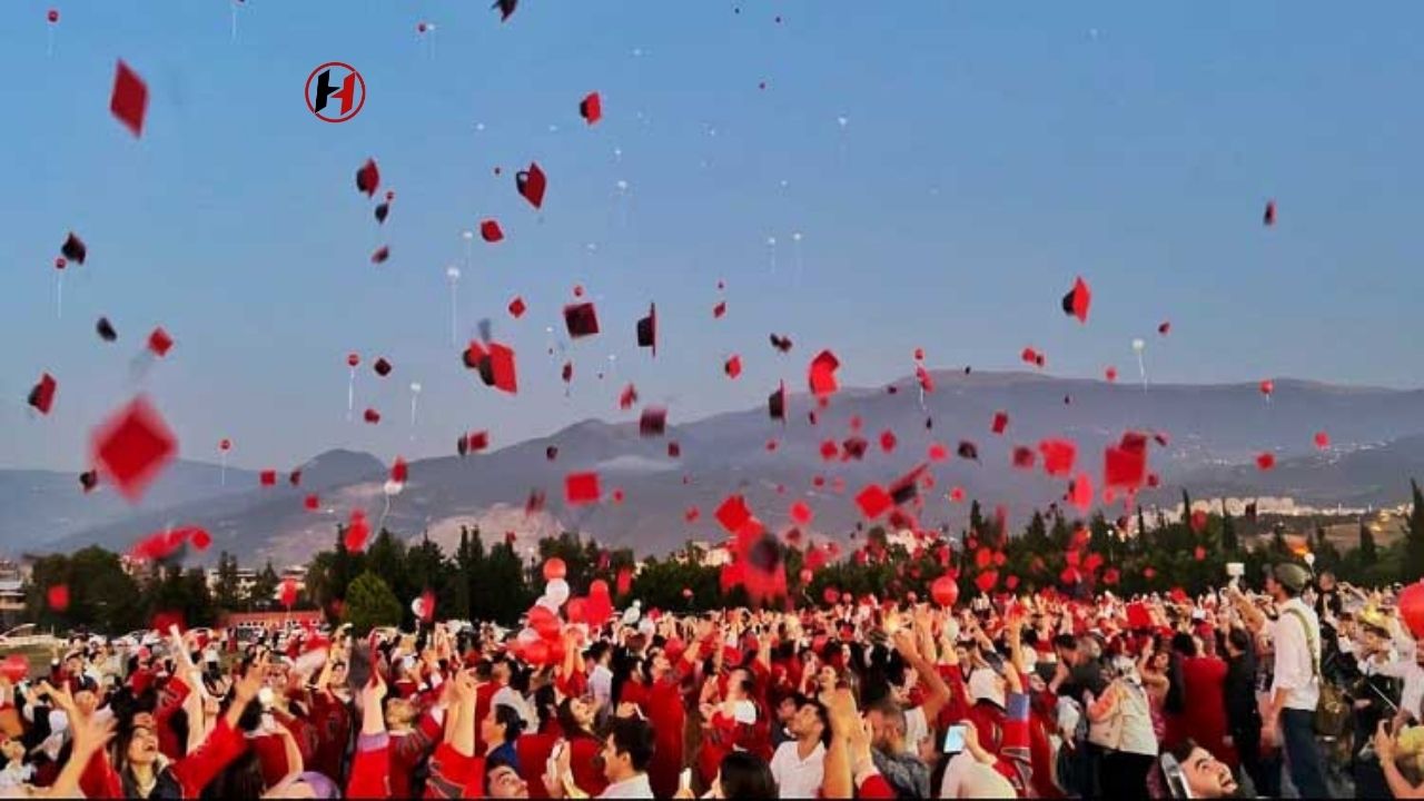 İskenderun Teknik Üniversitesi 2023-2024 Mezunlarını Gözyaşları ve Coşkuyla Uğurladı!